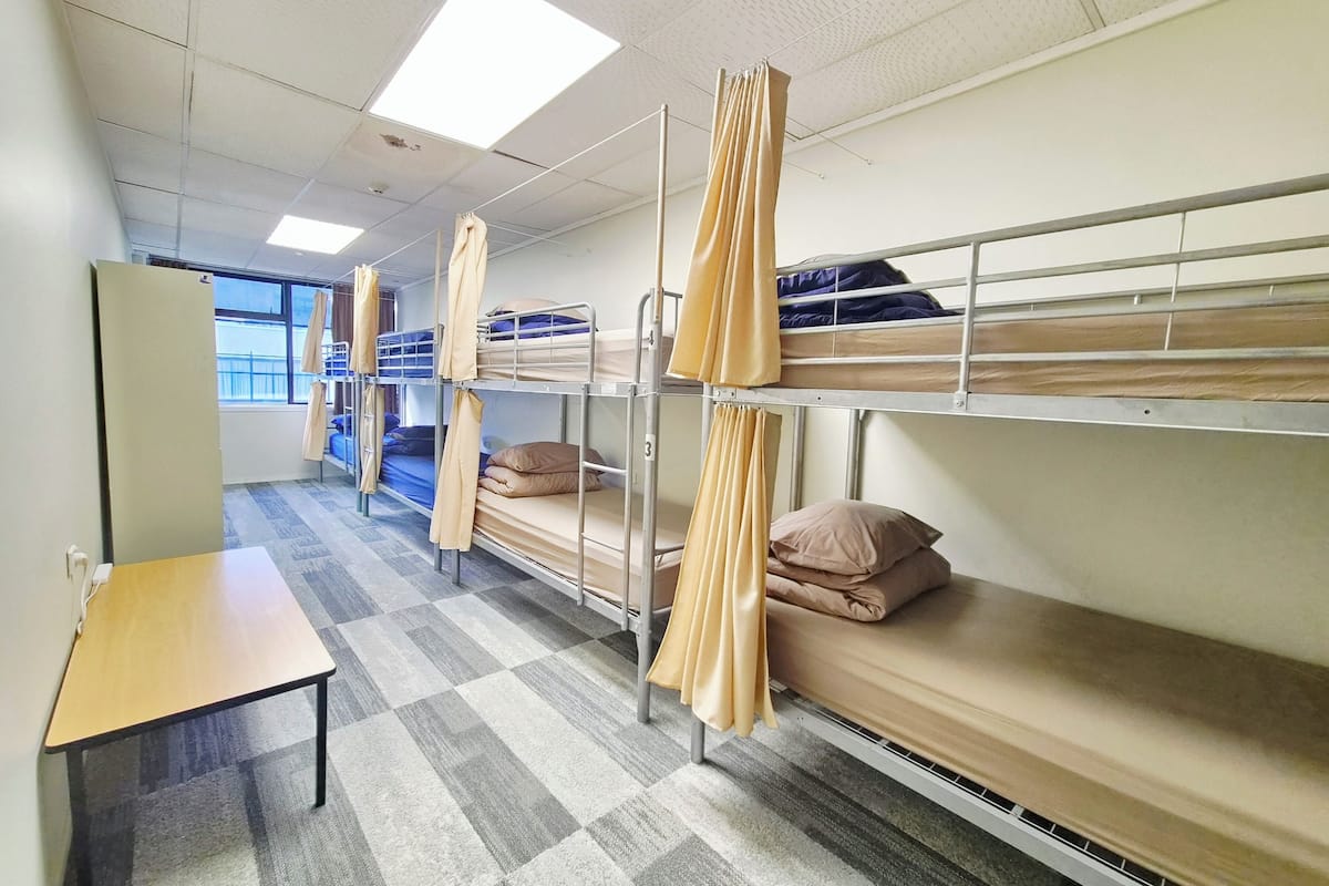 Bed in 8-Bed Dormitory | Kostenloses WLAN, Bettwäsche