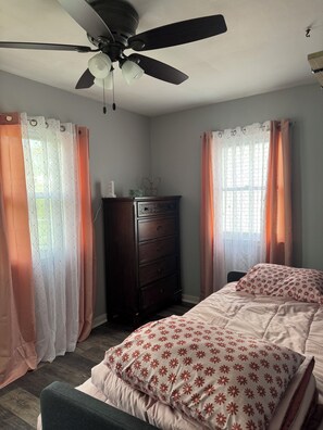 3 chambres, Wi-Fi gratuit, draps fournis