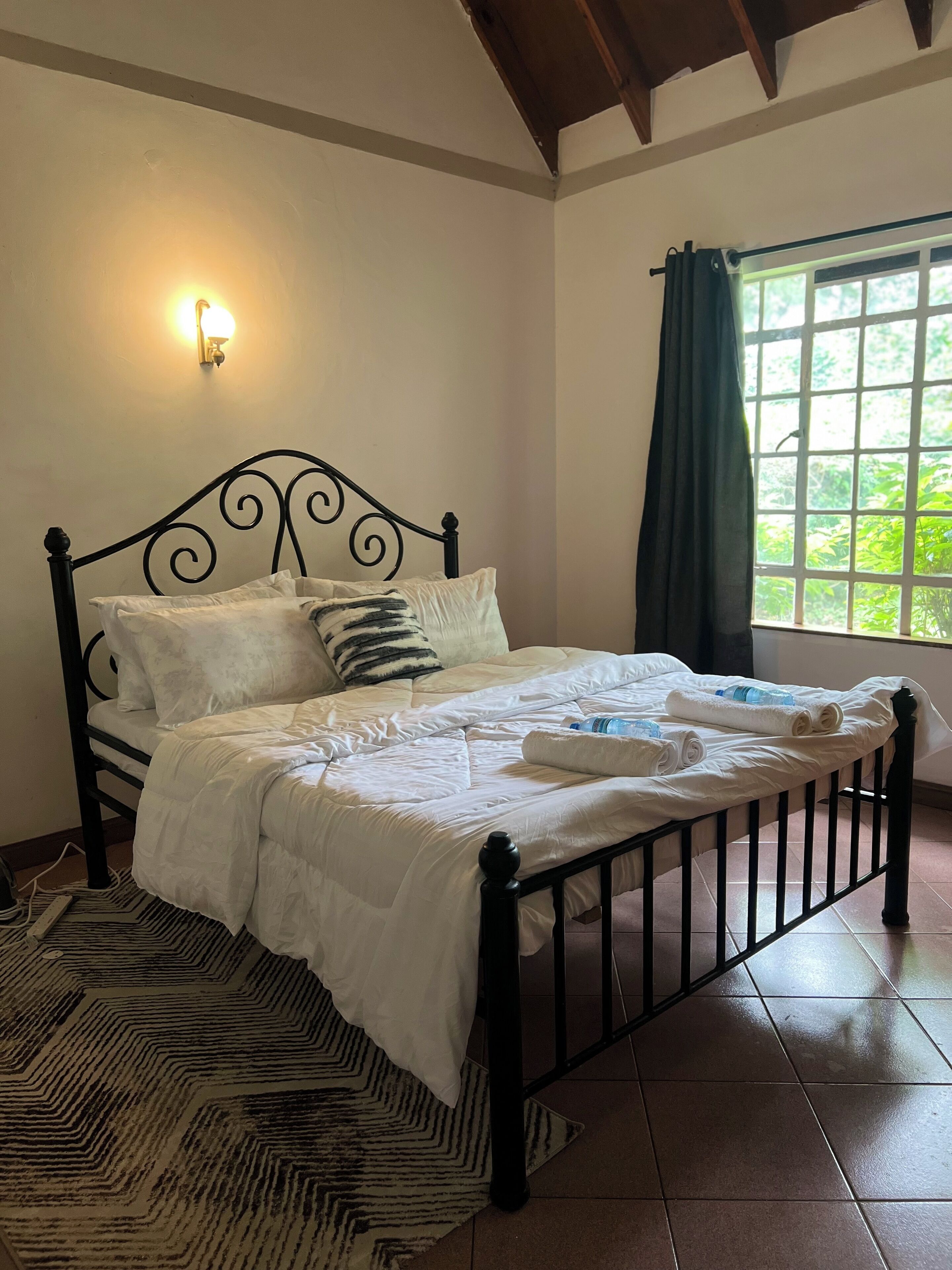 3 chambres, bureau, fer et planche à repasser, Wi-Fi gratuit