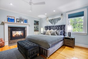 3 habitaciones, tabla de planchar con plancha, wifi y ropa de cama 
