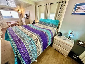 Iron/ironing board, free WiFi, bed sheets