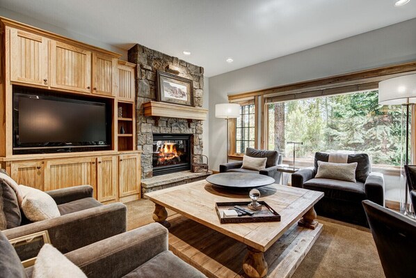 Smart TV, fireplace, stereo, printers