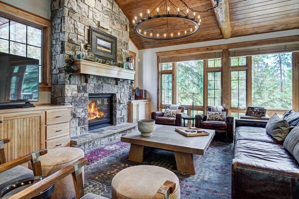 Smart TV, fireplace, stereo, printers