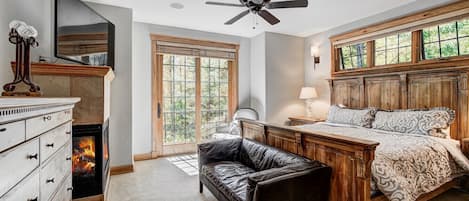 6 bedrooms, desk, iron/ironing board, bed sheets