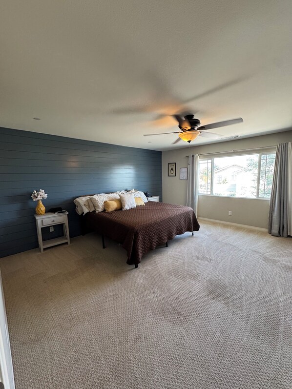 5 bedrooms, WiFi, bed sheets