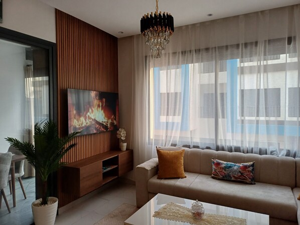 Smart TV - Charming studio in the heart of Mehdia beach (mehdia)