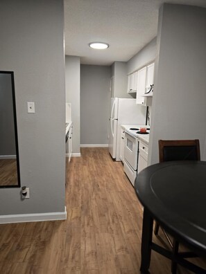 Private kitchen - Cozy Condo1 (Houston)