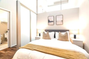 2 makuuhuonetta, työpöytä, silitysrauta/-lauta, Wi-Fi