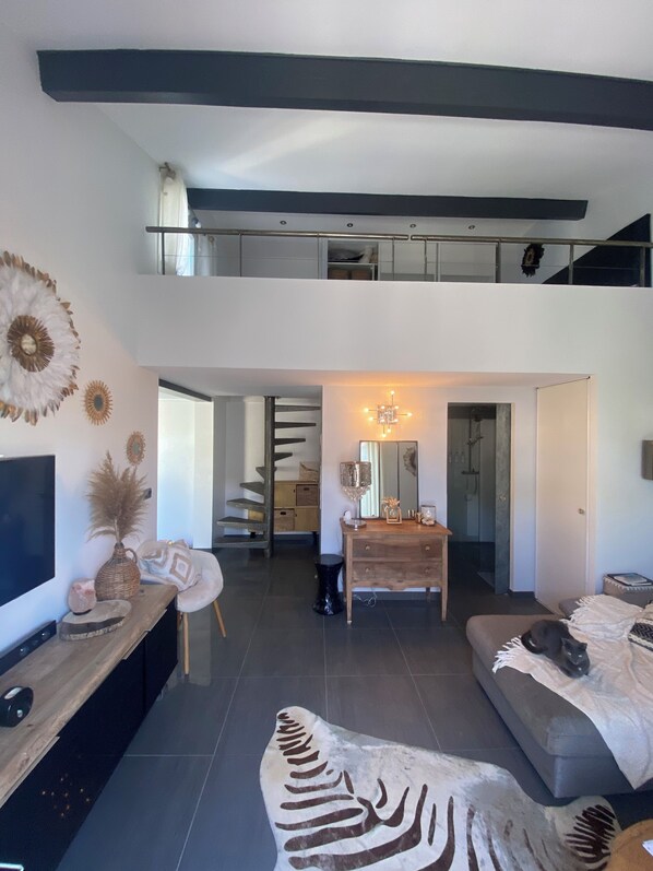 1 bedroom, free WiFi - Small T2 house close to the sea, in a residence with swimming pool. (Vic-la-Gardiole)