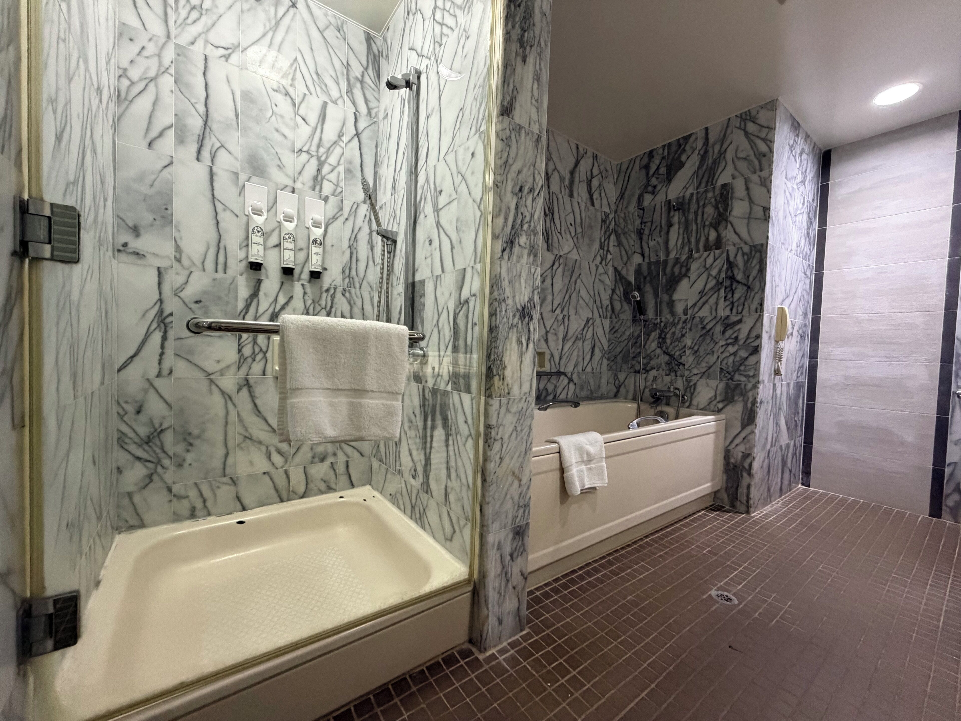 Comfort Twin Room, Balcony, Golf View | Bathroom | Separate tub and shower, hair dryer, slippers, bidet