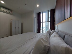 1 slaapkamer, een strijkplank/strijkijzer, wifi, beddengoed