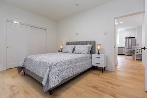 4 chambres, fer et planche à repasser, Wi-Fi gratuit, draps fournis