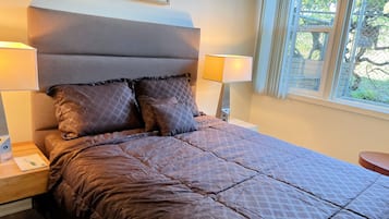 Deluxe Apartment, 2 Bedrooms | Desk, laptop workspace, iron/ironing board, free WiFi