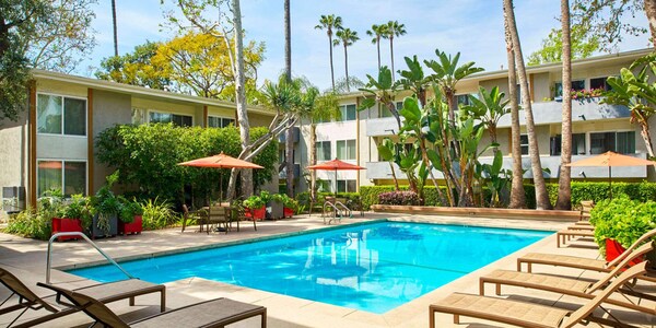 Executive Suites Near Santa Monica - Los Angeles, CA
