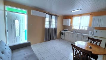 Basic Apartment, Balcony, Sea View | Private kitchenette | Dining tables