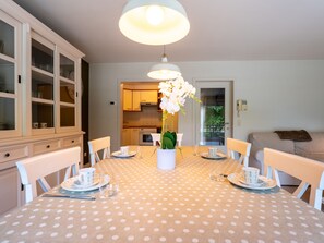 Dining - Prima Vera with balcony by Interhome (Bredene)