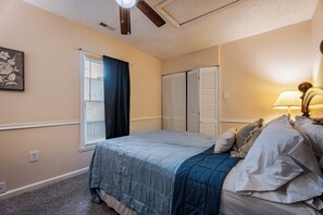 4 habitaciones, tabla de planchar con plancha y wifi