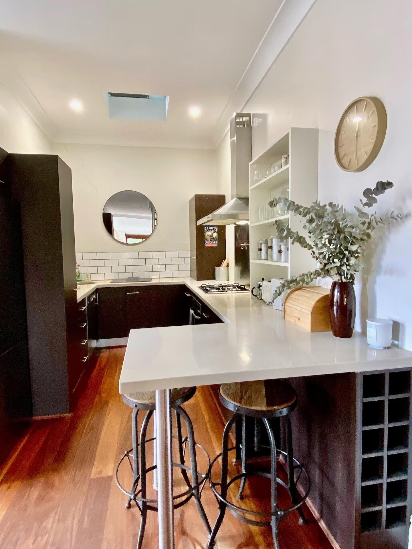 電子レンジ、オーブン、コンロ、食器洗い機