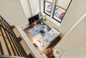 Televisie en een open haard