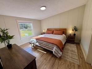 3 bedrooms, desk, iron/ironing board, free WiFi