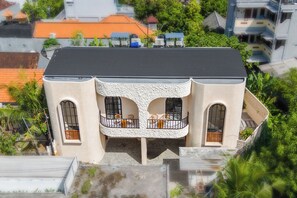 Fachada da propriedade