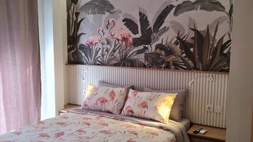 1 bedroom, desk, free WiFi, bed sheets