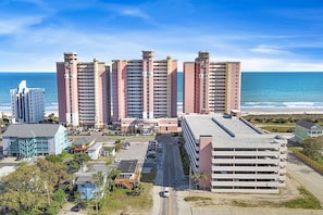 Exterior -  OEANFRONT Deluxe 1-BR condo-N. Myrtle Beach. Indoor/outdoor pools-lazy rivers (North Myrtle Beach)