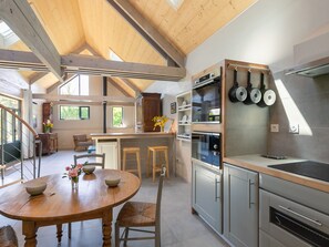 Køleskab, mikrobølgeovn, ovn, opvaskemaskine