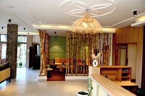 Lobby - Hotel Valna Estate Mountain View Kausani By HRG (Kausani)