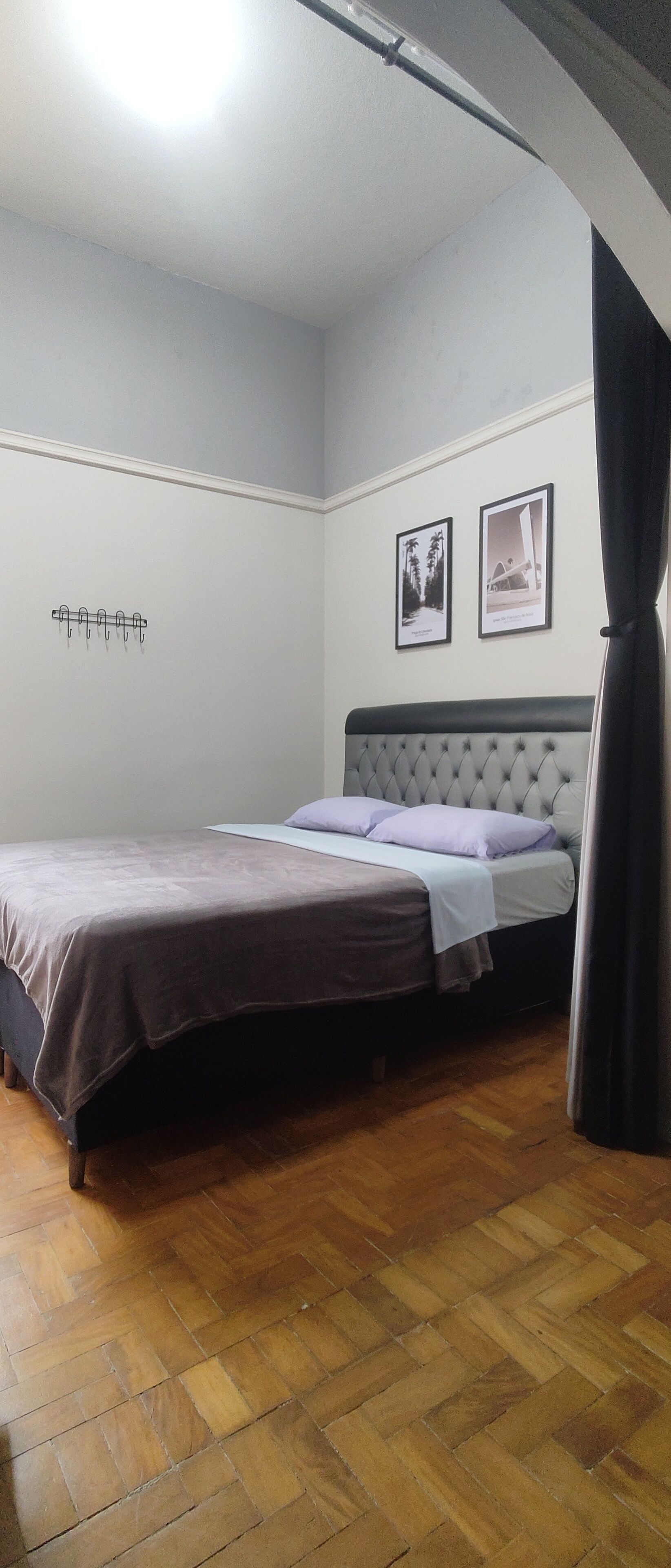 2 habitaciones, escritorio, tabla de planchar con plancha y wifi gratis 