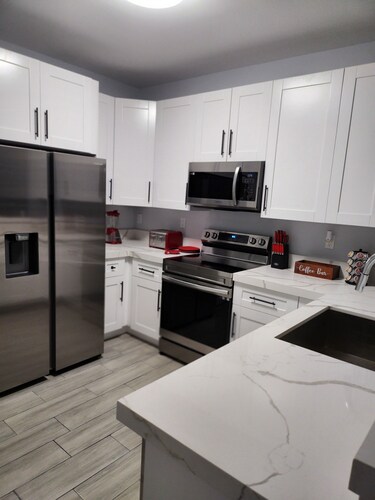 Charming 3-bedroom house with WiFi and AC in wonderful Fort Lauderdale