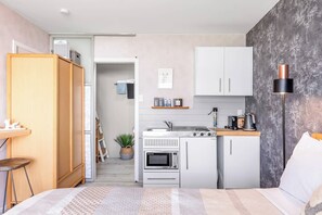 1 chambre, fer et planche à repasser, Wi-Fi, draps fournis