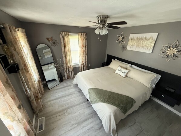 2 bedrooms, desk, iron/ironing board, free WiFi