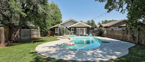 Piscine extérieure