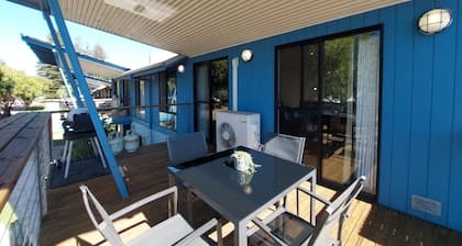 Blue Oasis, Esperance