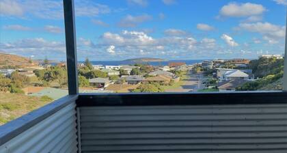 The Oceanaire, West Beach