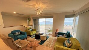 TV - West Beach House Esperance (West Beach)
