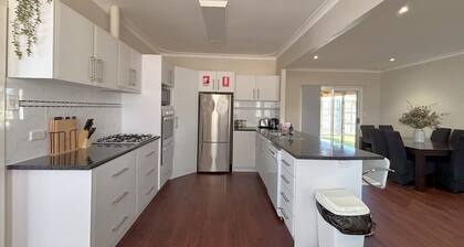 Stewart's House Esperance