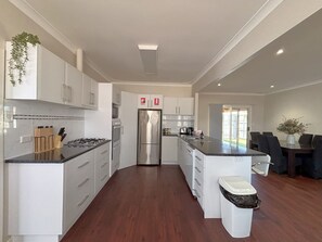 Private kitchen - Stewart`s House Esperance (Esperance)