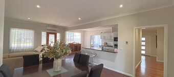 Stewart`s House Esperance