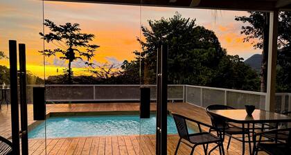 Modern Villa Lucia, Your Tropical Retreat in the Culinary Capital of Costa Rica