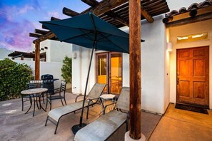 屋外ダイニングエリア