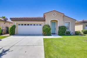 Exterior - Spacious Indio Home w/ Private Pool in Gated Area (Indio)