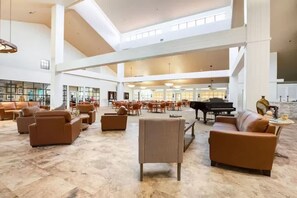 Interior - Fairway-View Condo w/ Pool, Spa & Club Access (Palm Desert)