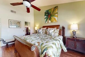 2 bedrooms, iron/ironing board, WiFi, bed sheets - Fairway View Condo with Pool Spa Club (Palm Desert)