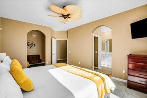 4 soverom, strykejern/-brett, wi-fi og sengetøy