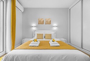 2 bedrooms, desk, iron/ironing board, free WiFi