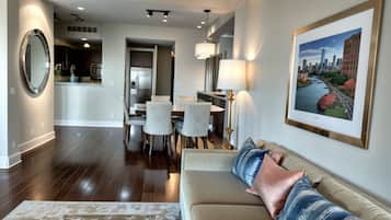 ตู้เย็นขนาดใหญ่, ไมโครเวฟ, เตาอบ, เตาประกอบอาหาร