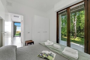 2 chambres, fer et planche à repasser, Wi-Fi gratuit, draps fournis