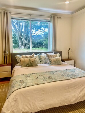 3 habitaciones, tabla de planchar con plancha, cuna de viaje y wifi 